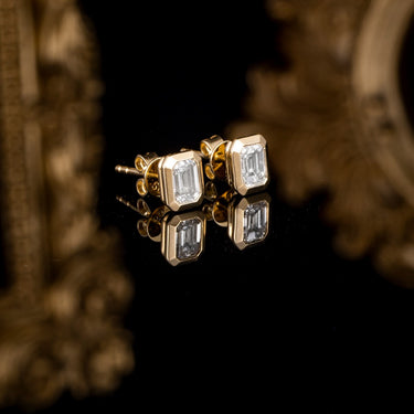 Essential Emerald Bezel Set Earring