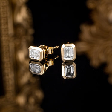 Essential Emerald Bezel Set Earring