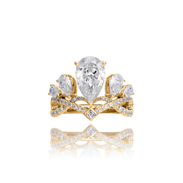 极星 · 梨形培育钻石皇冠戒指