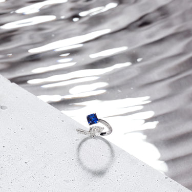 Petal Toi et Moi Asscher Ring