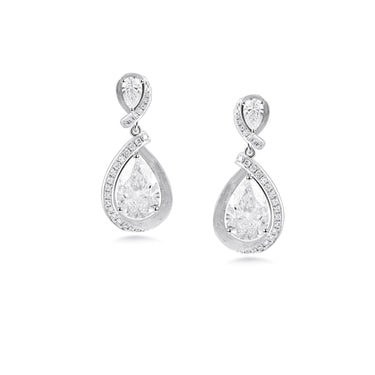 月华 · 梨形培育钻石坠型耳饰