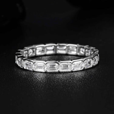 Essential Ring 6 (Emerald Horizontal)