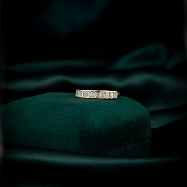 Essential Ring 6 (Emerald Half)