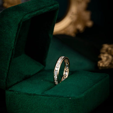 Essential Ring 6 (Emerald + Round)